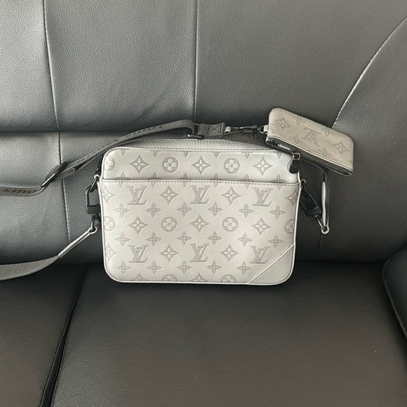 crossbody Louis Vuitton - Picture 1 of 4
